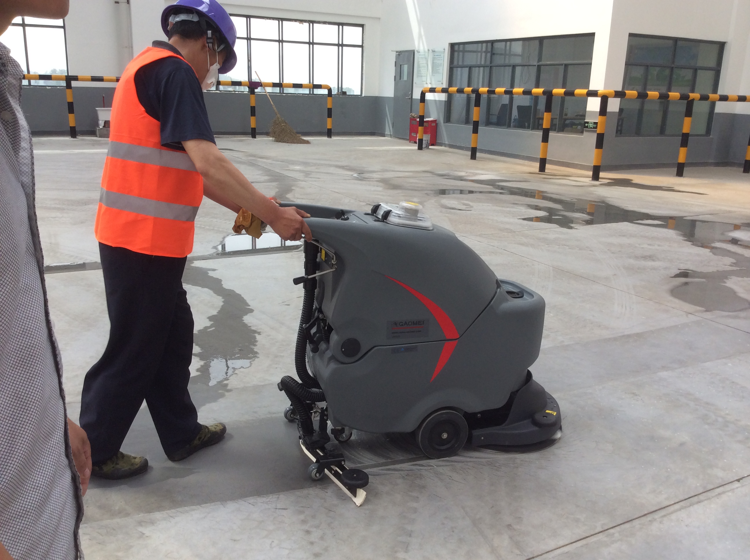 長(zhǎng)沙哪里有洗地機(jī)買(mǎi)