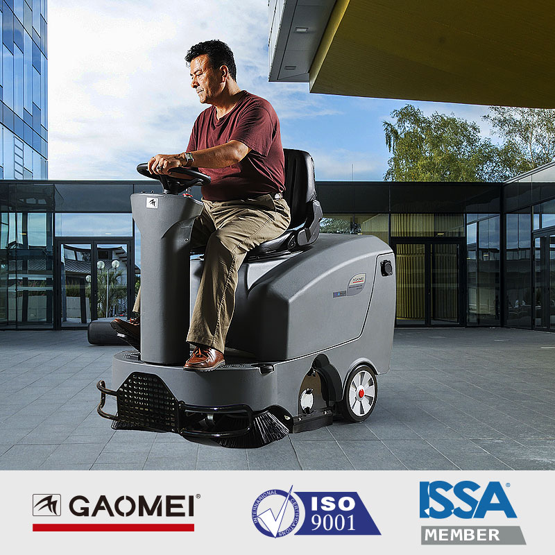 國(guó)產(chǎn)清掃車(chē)和進(jìn)口清掃車(chē)差別在哪?